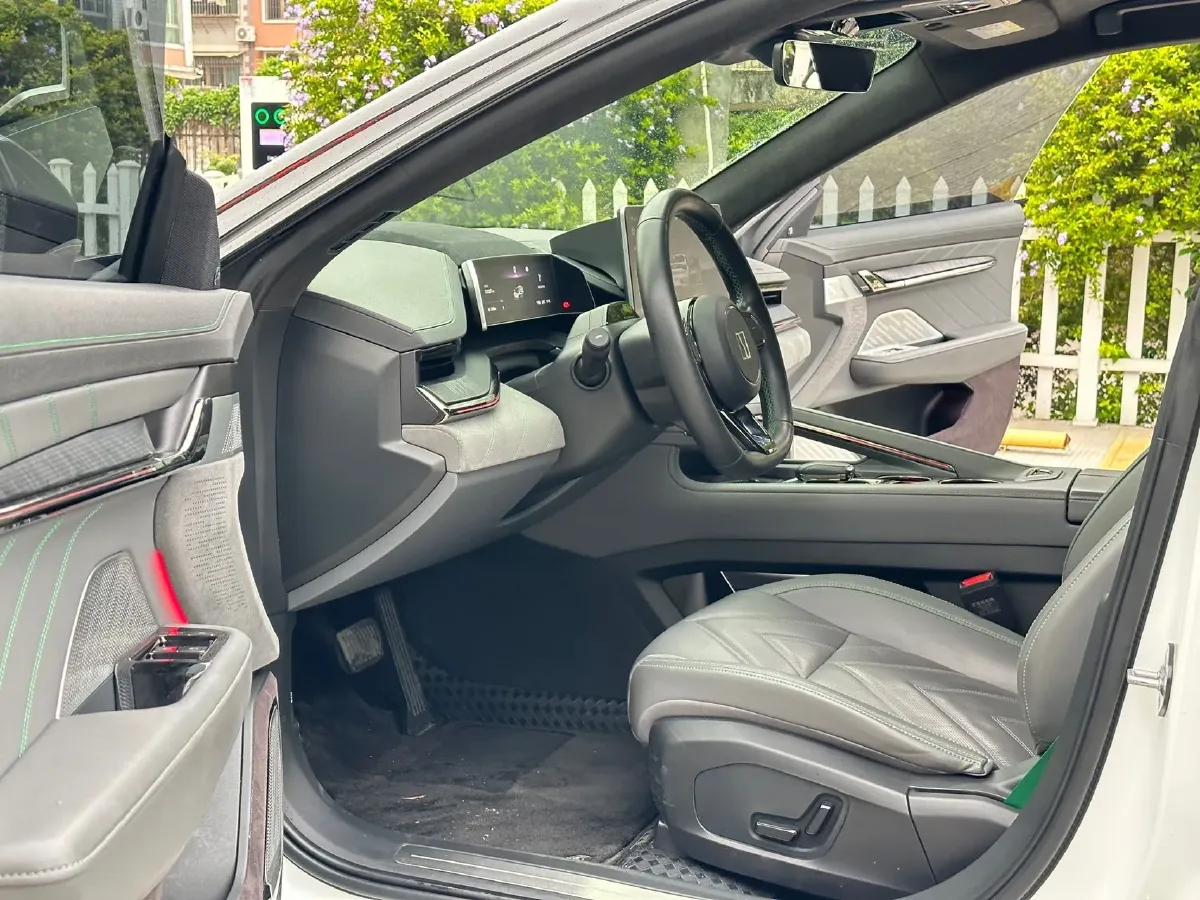 2022 Zeekr 001 BEV 100KWH,autocango,china used car exporter,china ev exporter,chinese used car exporter,chinese used ev exporter