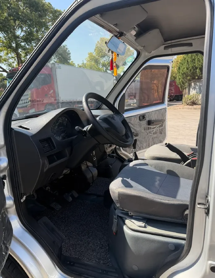 2018 WuLing RongGuang New Truck 1.5L 107HP L4 5MT,autocango,china used car exporter,china ev exporter,chinese used car exporter,chinese used ev exporter