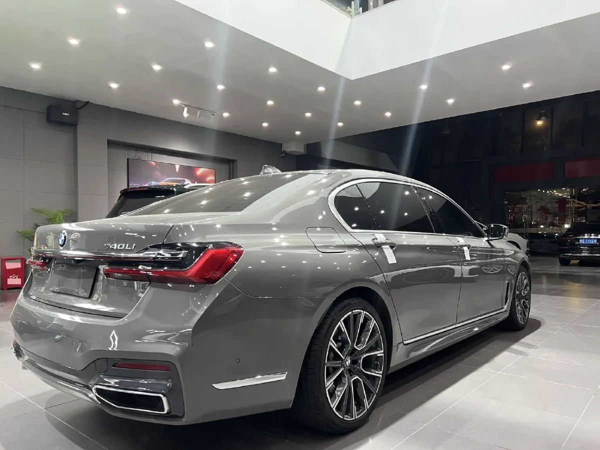 2019 BMW 7 Series 2.0T 265HP L4 8AT,autocango,china used car exporter,china ev exporter,chinese used car exporter,chinese used ev exporter