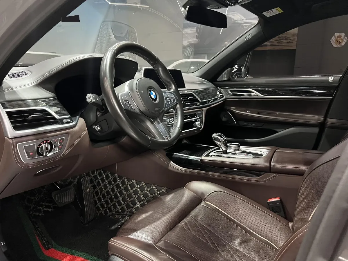 2019 BMW 7 Series 2.0T 265HP L4 8AT,autocango,china used car exporter,china ev exporter,chinese used car exporter,chinese used ev exporter