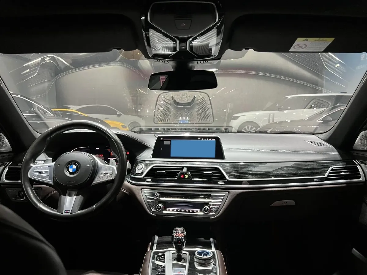 2019 BMW 7 Series 2.0T 265HP L4 8AT,autocango,china used car exporter,china ev exporter,chinese used car exporter,chinese used ev exporter
