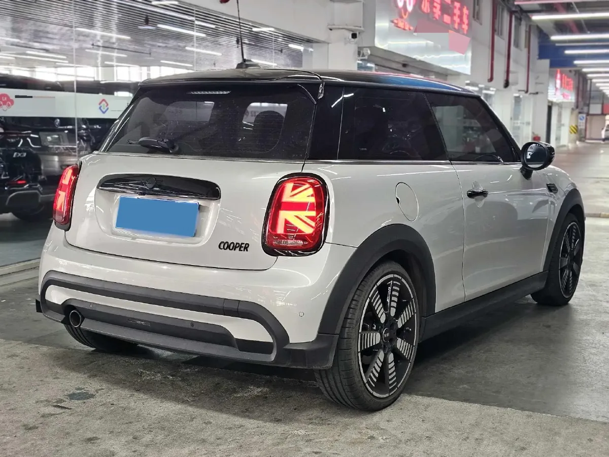 2022 MINI MINI 1.5T 136HP L3 7DCT,autocango,china used car exporter,china ev exporter,chinese used car exporter,chinese used ev exporter
