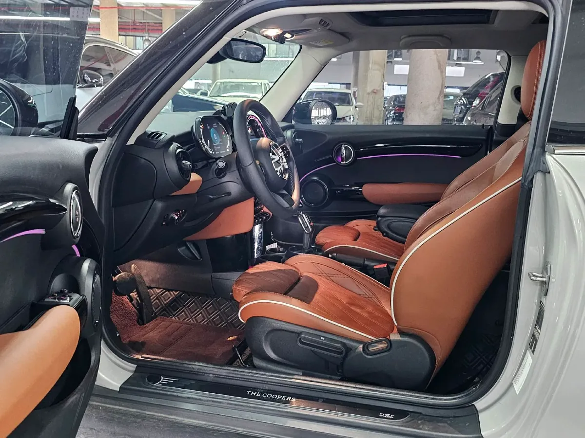 2022 MINI MINI 1.5T 136HP L3 7DCT,autocango,china used car exporter,china ev exporter,chinese used car exporter,chinese used ev exporter