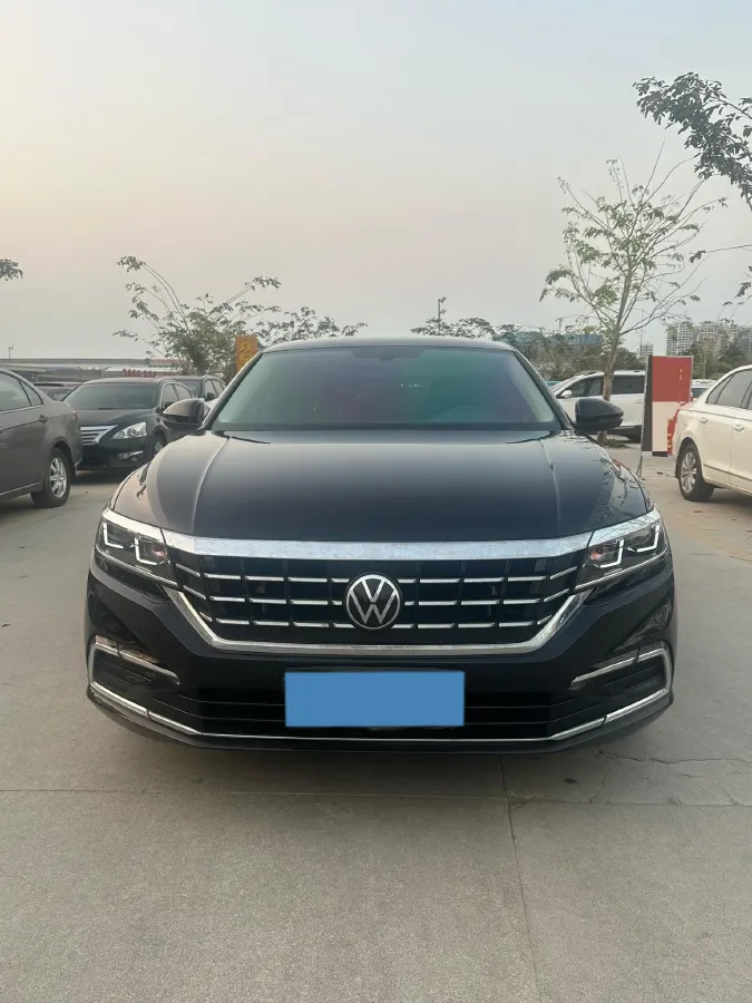 2021 Volkswagen Passat 2.0T 186HP L4 7DCT,autocango,china used car exporter,china ev exporter,chinese used car exporter,chinese used ev exporter