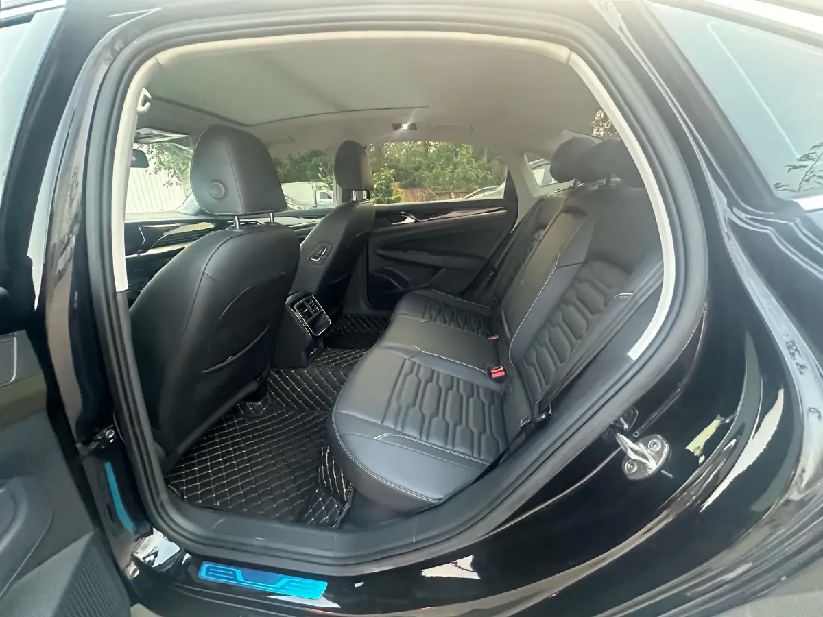 2021 Volkswagen Passat 2.0T 186HP L4 7DCT,autocango,china used car exporter,china ev exporter,chinese used car exporter,chinese used ev exporter