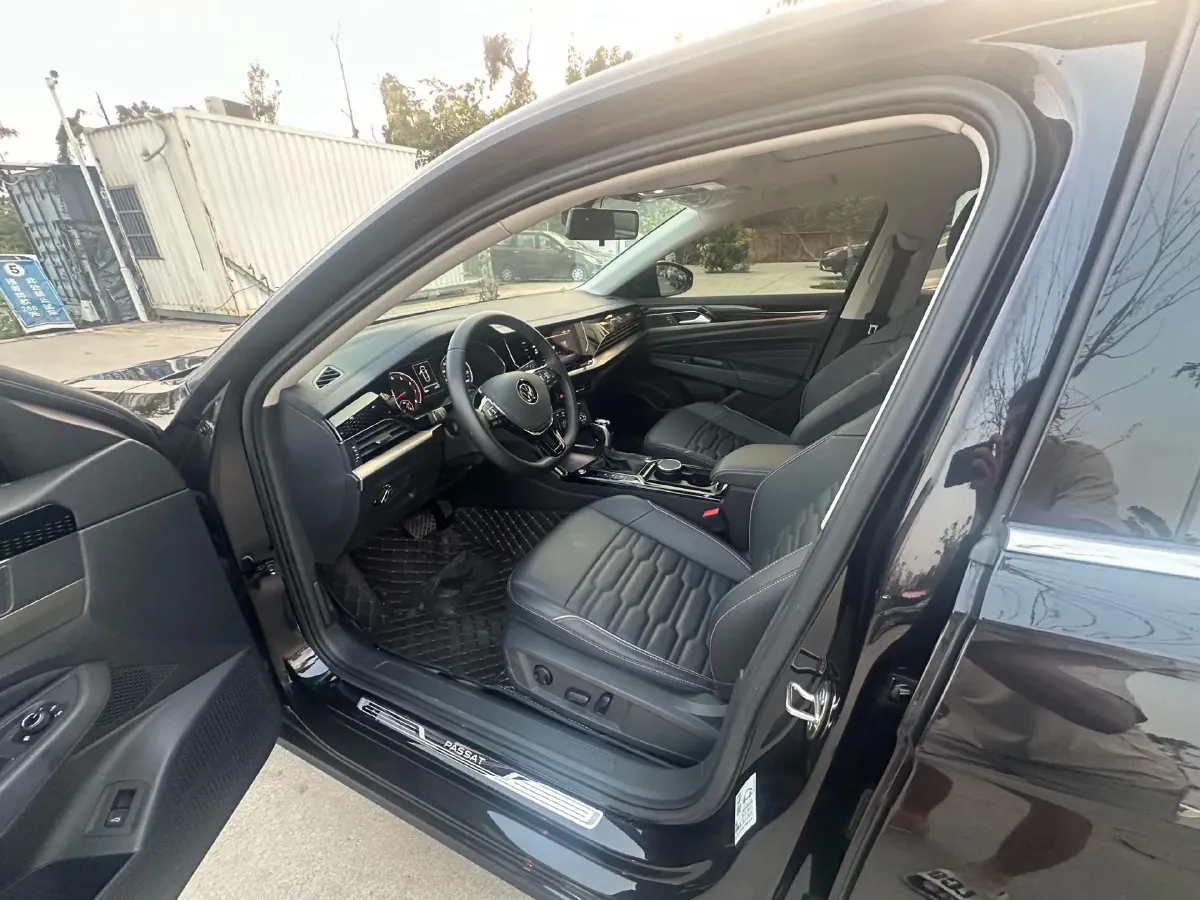 2021 Volkswagen Passat 2.0T 186HP L4 7DCT,autocango,china used car exporter,china ev exporter,chinese used car exporter,chinese used ev exporter