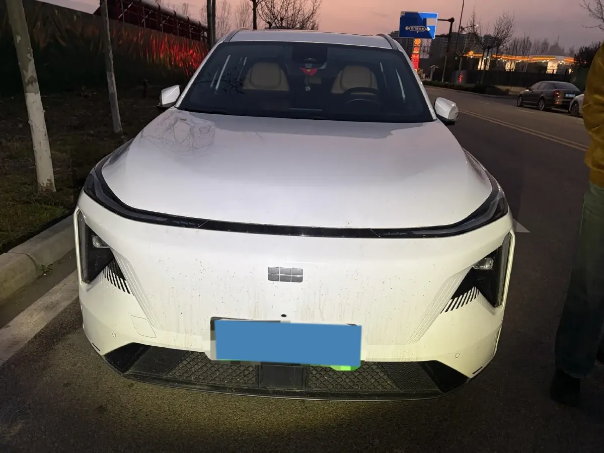 2023 Geely Galaxy L7 1.5T 163HP L4 3DHT PHEV 18.7KWH,autocango,china used car exporter,china ev exporter,chinese used car exporter,chinese used ev exporter