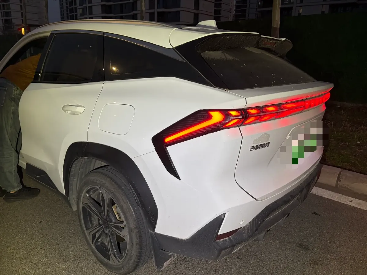 2023 Geely Galaxy L7 1.5T 163HP L4 3DHT PHEV 18.7KWH,autocango,china used car exporter,china ev exporter,chinese used car exporter,chinese used ev exporter