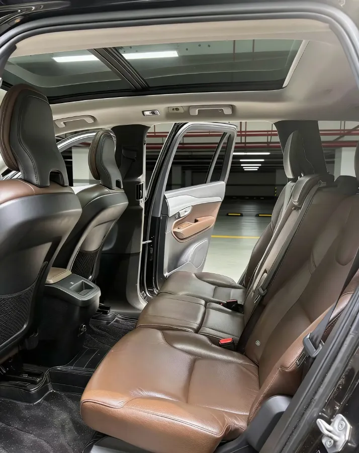 2019 Volvo XC90 2.0T 254HP L4 8AT,autocango,china used car exporter,china ev exporter,chinese used car exporter,chinese used ev exporter