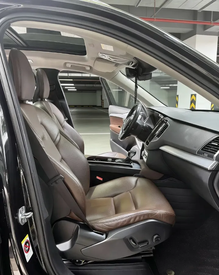 2019 Volvo XC90 2.0T 254HP L4 8AT,autocango,china used car exporter,china ev exporter,chinese used car exporter,chinese used ev exporter