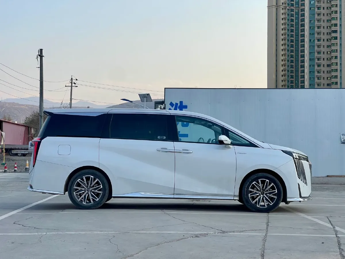 2023 GAC Trumpchi M8 2.0T 252HP L4 8AT,autocango,china used car exporter,china ev exporter,chinese used car exporter,chinese used ev exporter