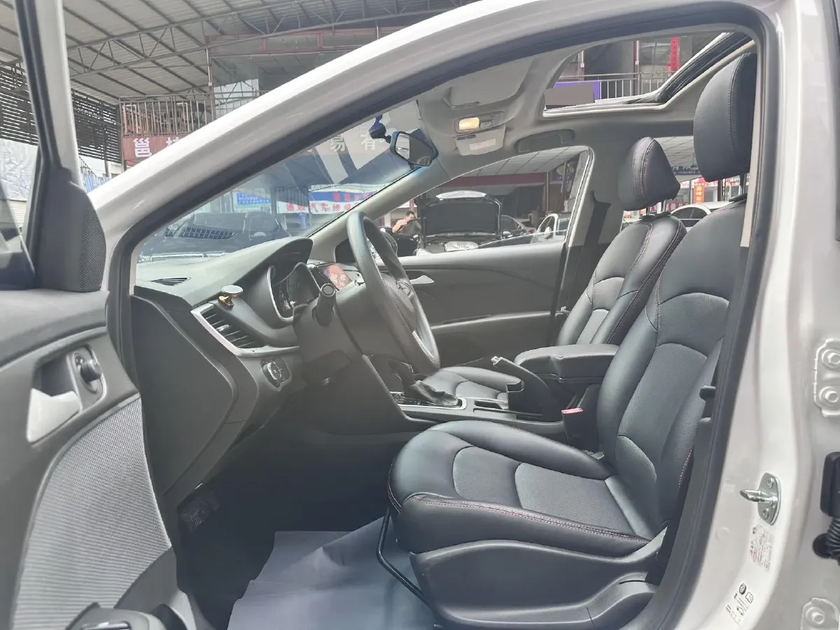 2019 Chevrolet Cavalier 1.5L 113HP L4 6AT,autocango,china used car exporter,china ev exporter,chinese used car exporter,chinese used ev exporter