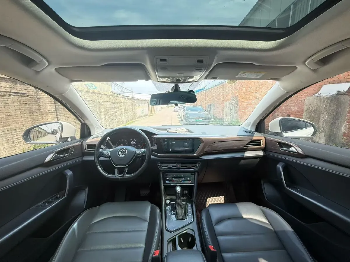 2021 Volkswagen Tharu 1.4T 150HP L4 7DCT,autocango,china used car exporter,china ev exporter,chinese used car exporter,chinese used ev exporter