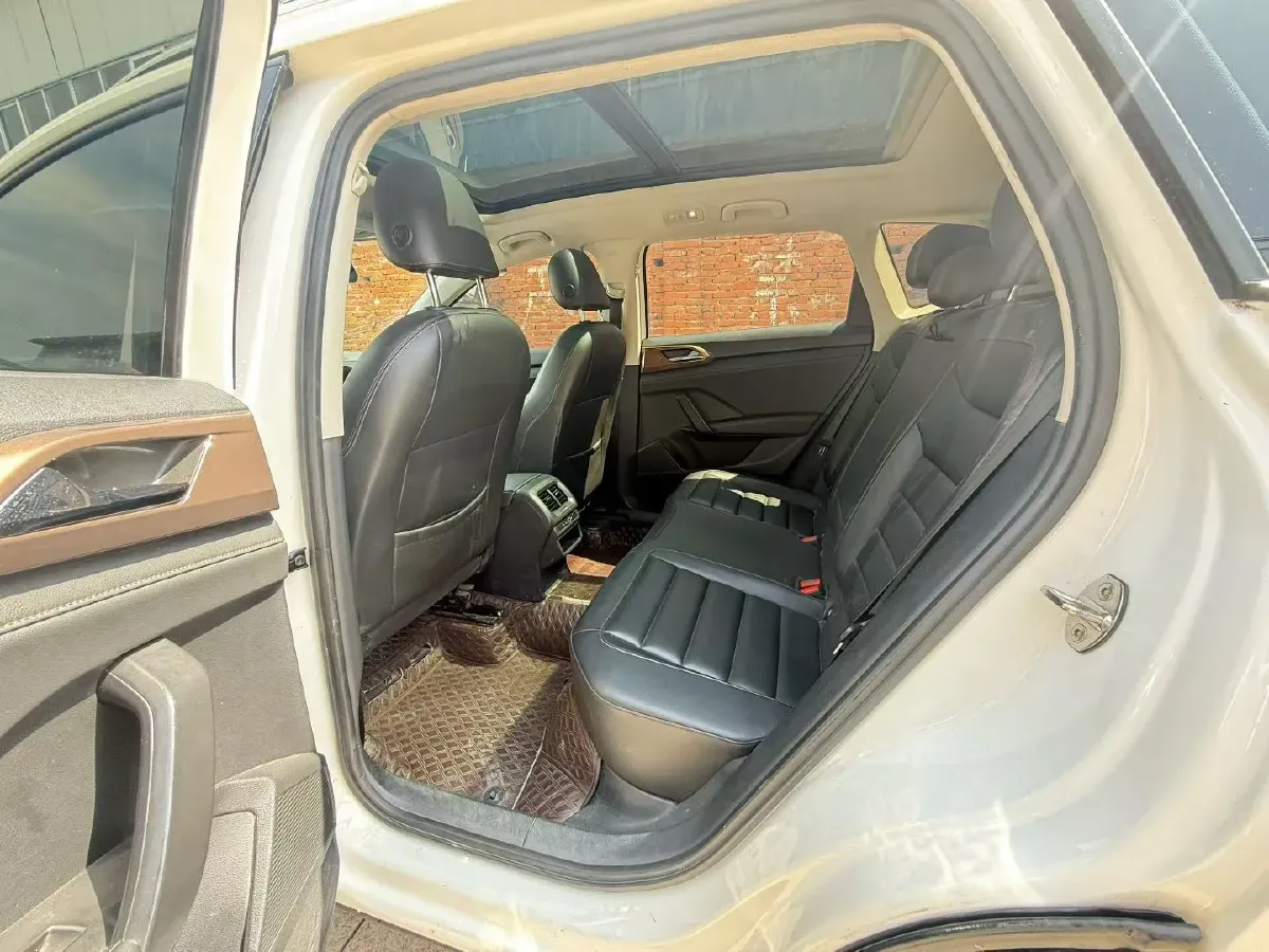 2021 Volkswagen Tharu 1.4T 150HP L4 7DCT,autocango,china used car exporter,china ev exporter,chinese used car exporter,chinese used ev exporter