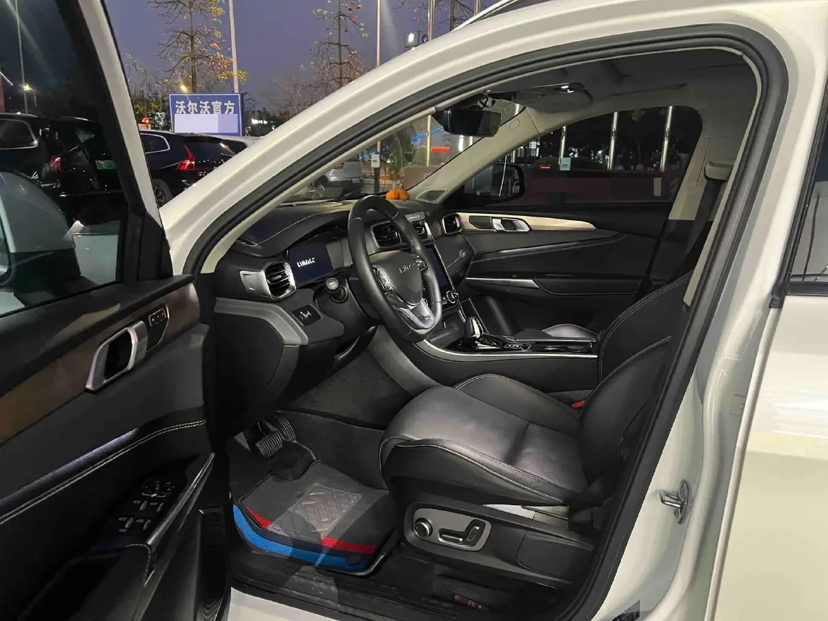 2019 LYNK&CO 01 2.0T 190HP L4 6AT,autocango,china used car exporter,china ev exporter,chinese used car exporter,chinese used ev exporter