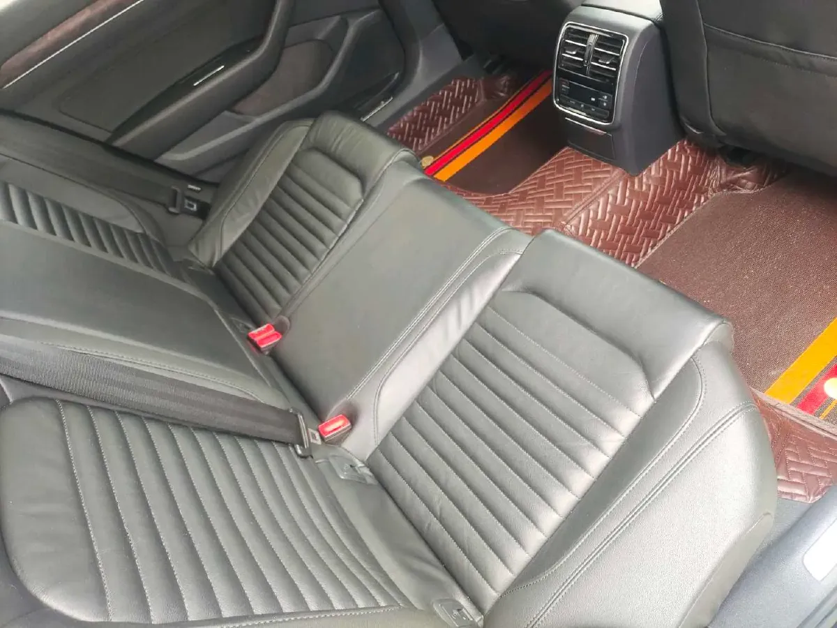 2019 Volkswagen Magotan 2.0T 186HP L4 7DCT,autocango,china used car exporter,china ev exporter,chinese used car exporter,chinese used ev exporter