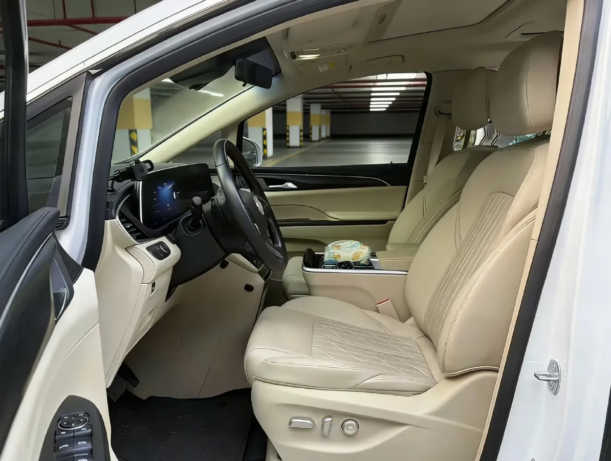 2023 Buick GL8 2.0T 237HP L4 9AT,autocango,china used car exporter,china ev exporter,chinese used car exporter,chinese used ev exporter