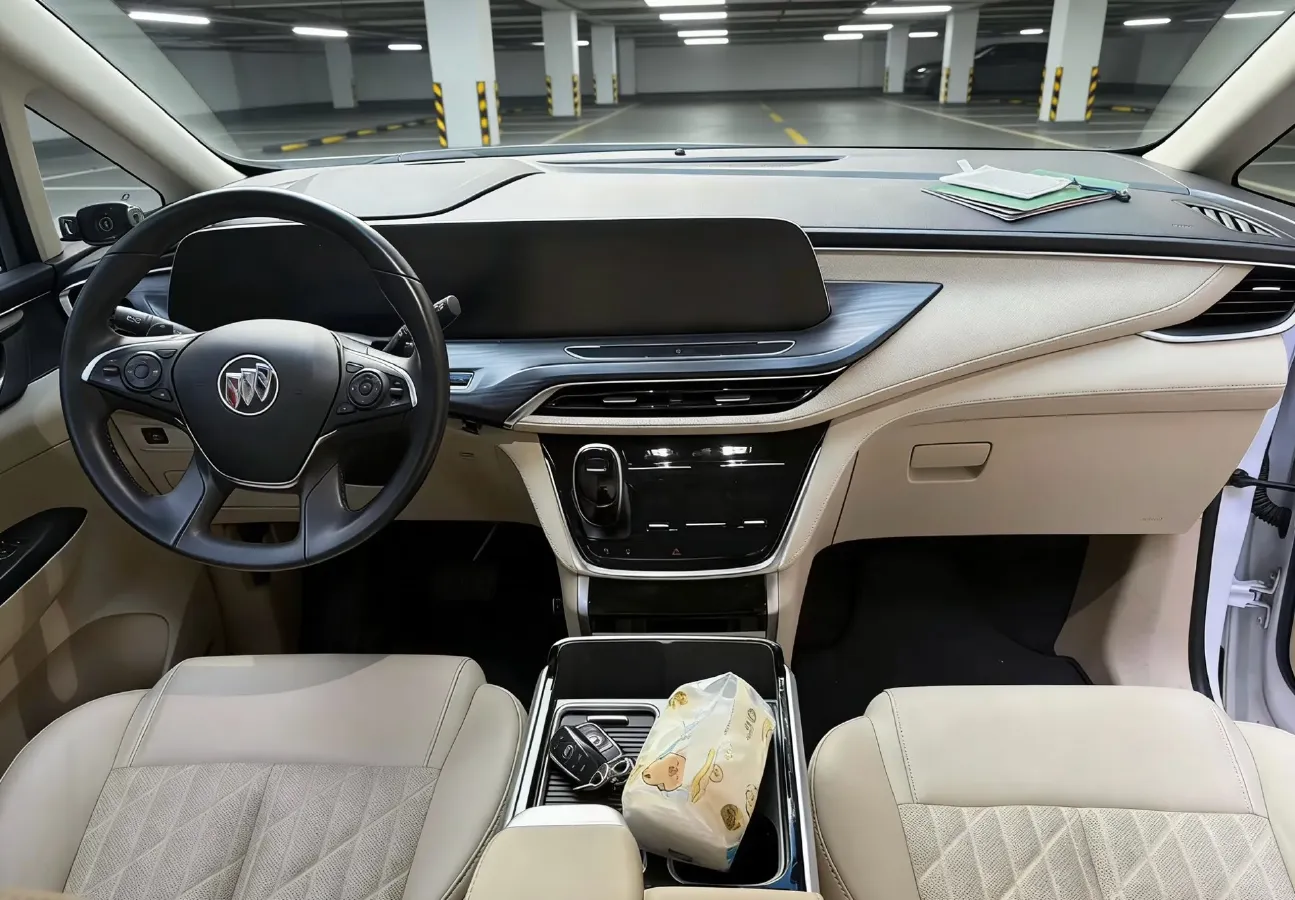 2023 Buick GL8 2.0T 237HP L4 9AT,autocango,china used car exporter,china ev exporter,chinese used car exporter,chinese used ev exporter