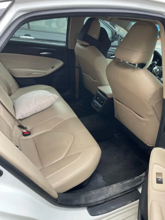 2019 Toyota Avalon 2.5L 178HP L4 E-CVT Hybrid,autocango,china used car exporter,china ev exporter,chinese used car exporter,chinese used ev exporter