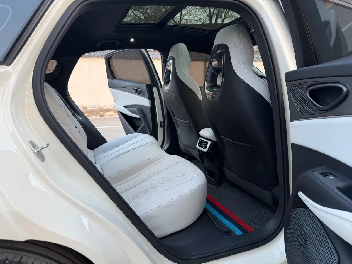 2024 BYD Seal 06 1.5L 101HP L4 E-CVT PHEV 15.87KWH,autocango,china used car exporter,china ev exporter,chinese used car exporter,chinese used ev exporter