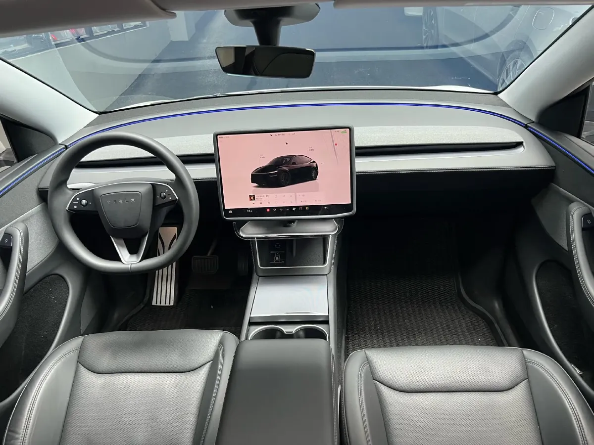 2025 Tesla Model Y BEV 62.5KWH,autocango,china used car exporter,china ev exporter,chinese used car exporter,chinese used ev exporter