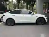 2025 Tesla Model Y BEV 62.5KWH