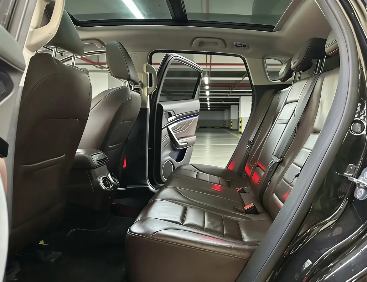 2017 WEY VV7 2.0T 234HP L4 7DCT,autocango,china used car exporter,china ev exporter,chinese used car exporter,chinese used ev exporter