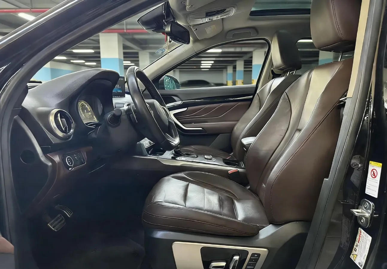 2017 WEY VV7 2.0T 234HP L4 7DCT,autocango,china used car exporter,china ev exporter,chinese used car exporter,chinese used ev exporter