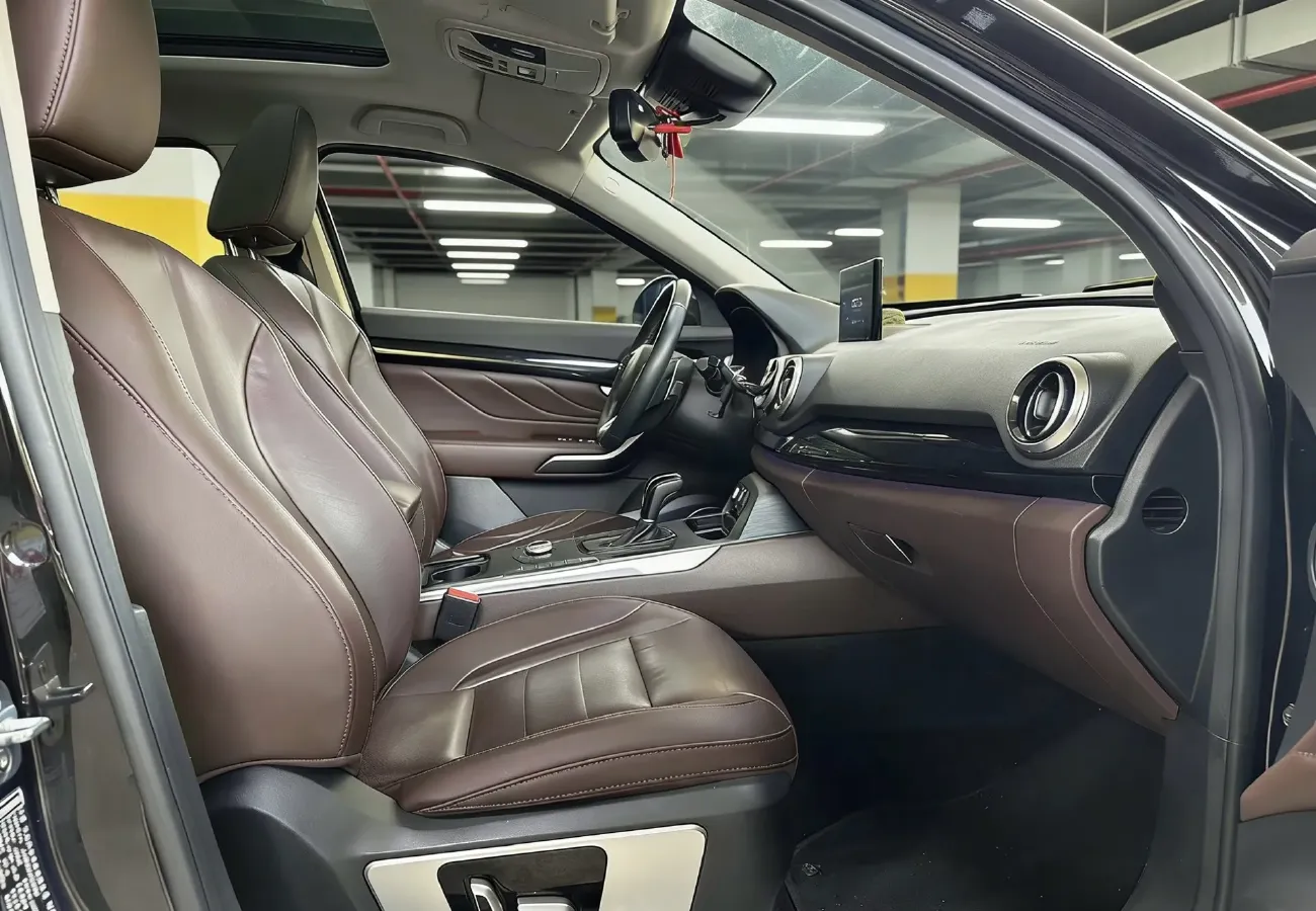 2017 WEY VV7 2.0T 234HP L4 7DCT,autocango,china used car exporter,china ev exporter,chinese used car exporter,chinese used ev exporter