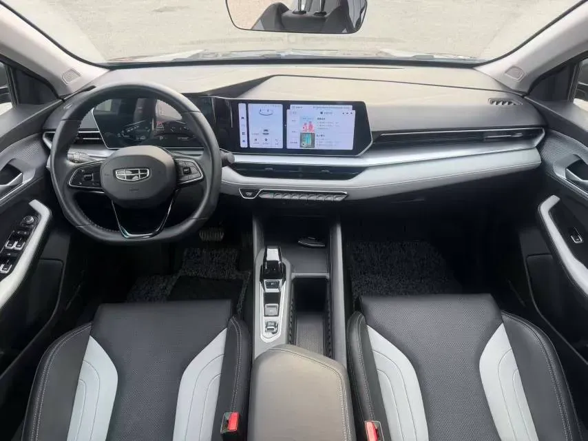 2022 Geely Binray 1.5T 181HP L4 7DCT,autocango,china used car exporter,china ev exporter,chinese used car exporter,chinese used ev exporter