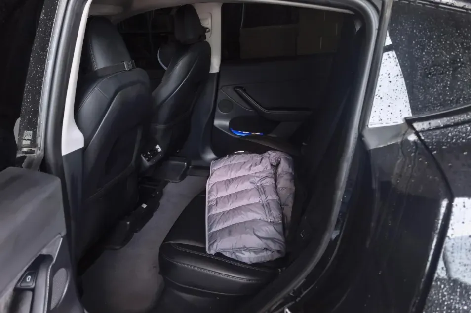 2022 Tesla Model Y BEV 60KWH,autocango,china used car exporter,china ev exporter,chinese used car exporter,chinese used ev exporter