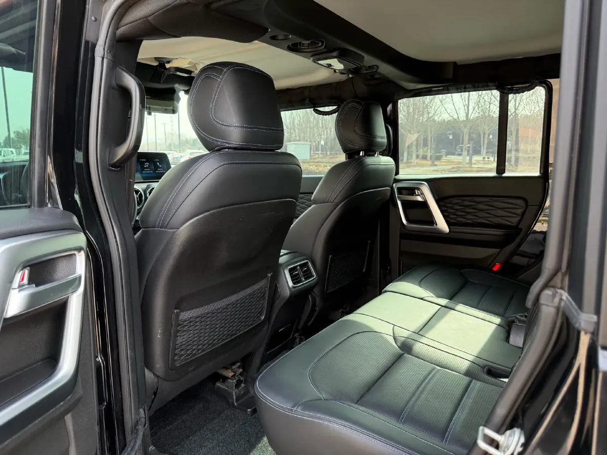 2023 Beijing BJ40 2.0T 224HP L4 8AT,autocango,china used car exporter,china ev exporter,chinese used car exporter,chinese used ev exporter