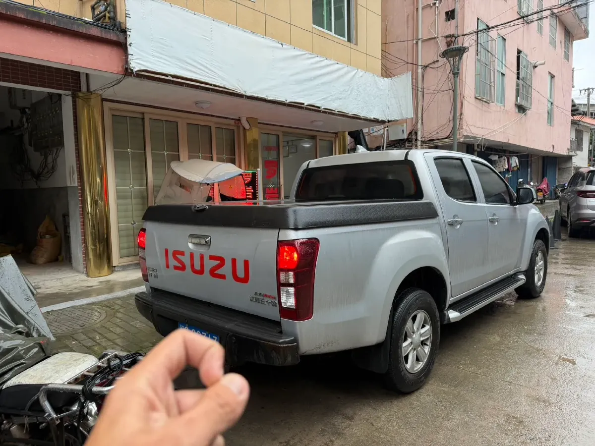 2020 Isuzu LingTuo 2.5T 150HP L4 6AT,autocango,china used car exporter,china ev exporter,chinese used car exporter,chinese used ev exporter