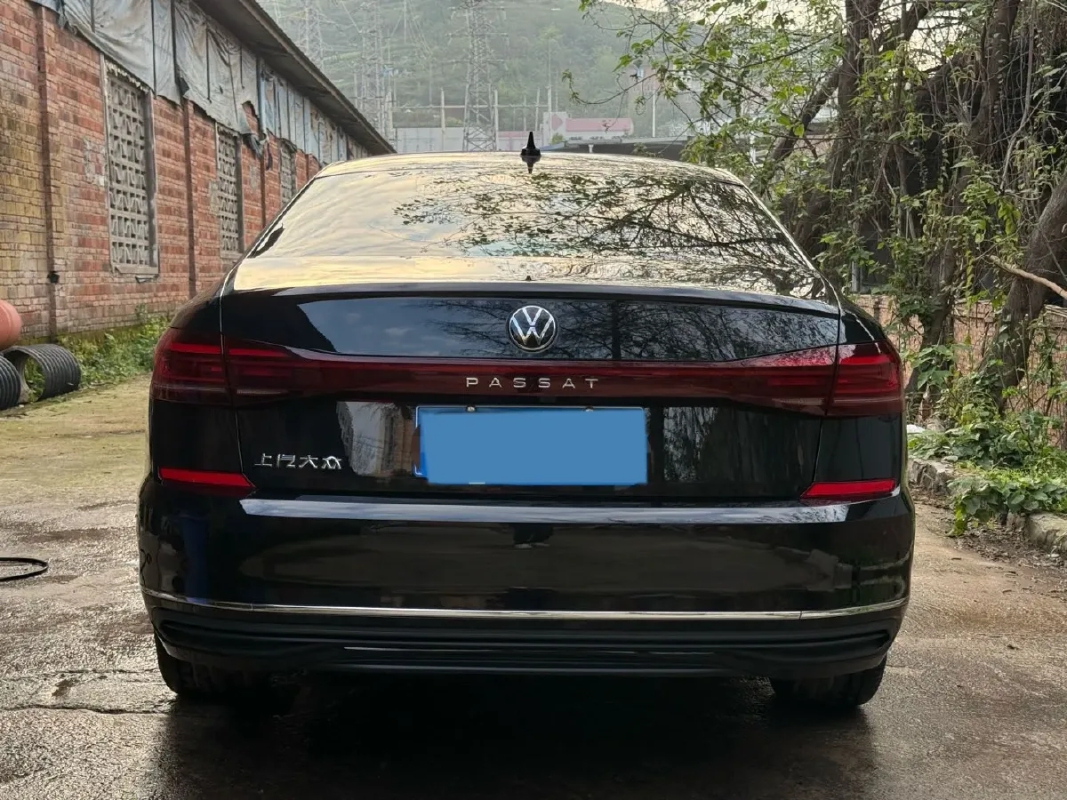 2025 Volkswagen Passat 2.0T 186HP L4 7DCT,autocango,china used car exporter,china ev exporter,chinese used car exporter,chinese used ev exporter