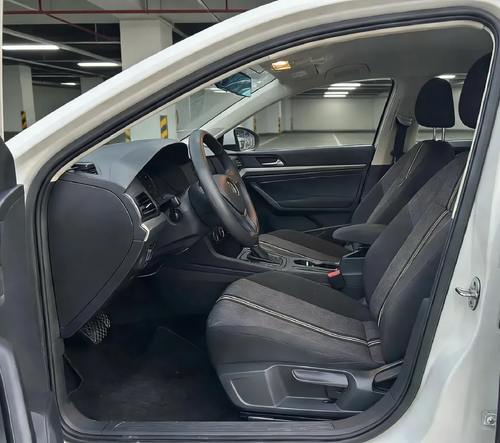 2019 Volkswagen T-Cross 1.5L 113HP L4 6AT,autocango,china used car exporter,china ev exporter,chinese used car exporter,chinese used ev exporter