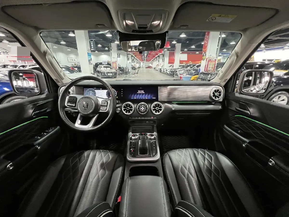 2024 Tank 300 2.0T 227HP L4 8AT,autocango,china used car exporter,china ev exporter,chinese used car exporter,chinese used ev exporter