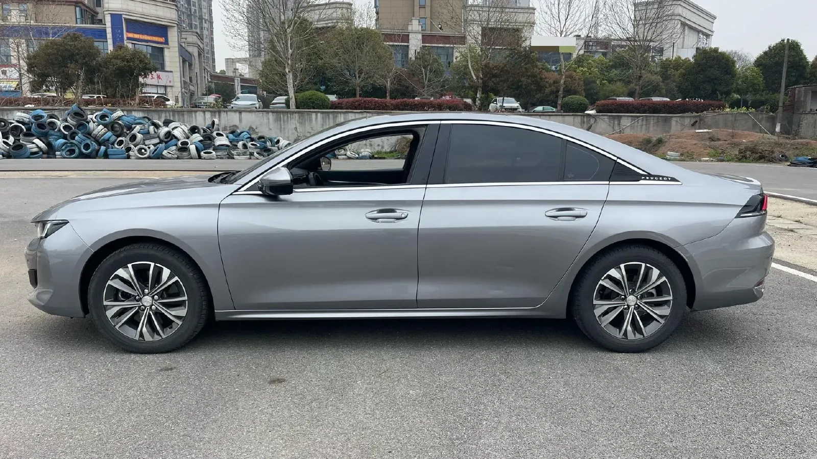 2022 Peugeot 508 1.8T 211HP L4 8AT,autocango,china used car exporter,china ev exporter,chinese used car exporter,chinese used ev exporter