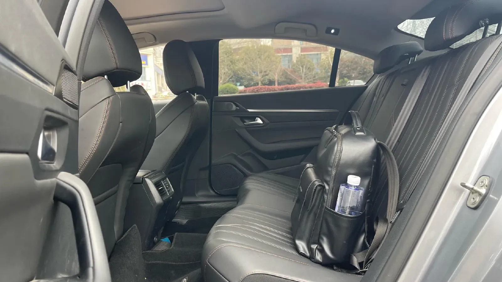 2022 Peugeot 508 1.8T 211HP L4 8AT,autocango,china used car exporter,china ev exporter,chinese used car exporter,chinese used ev exporter