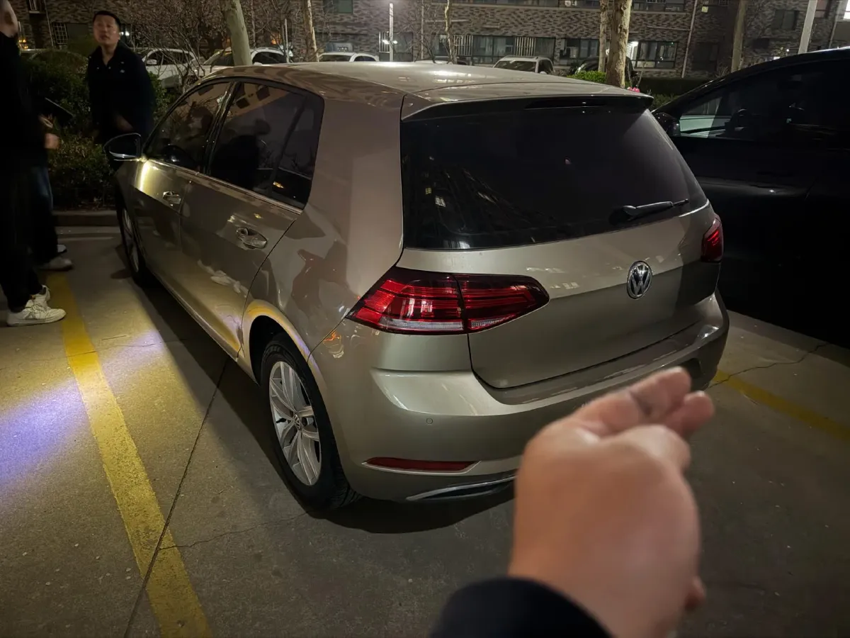 2018 Volkswagen Golf 1.6L 110HP L4 6AT,autocango,china used car exporter,china ev exporter,chinese used car exporter,chinese used ev exporter