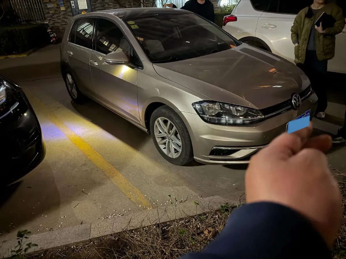 2018 Volkswagen Golf 1.6L 110HP L4 6AT,autocango,china used car exporter,china ev exporter,chinese used car exporter,chinese used ev exporter