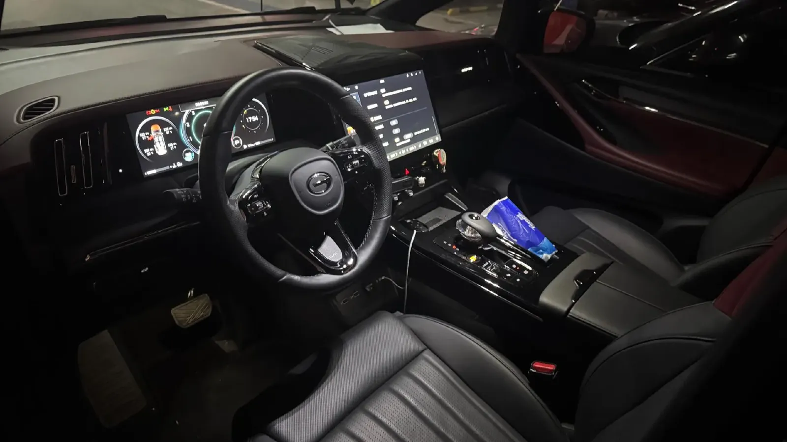 2024 GAC Trumpchi M8 2.0T 252HP L4 8AT,autocango,china used car exporter,china ev exporter,chinese used car exporter,chinese used ev exporter