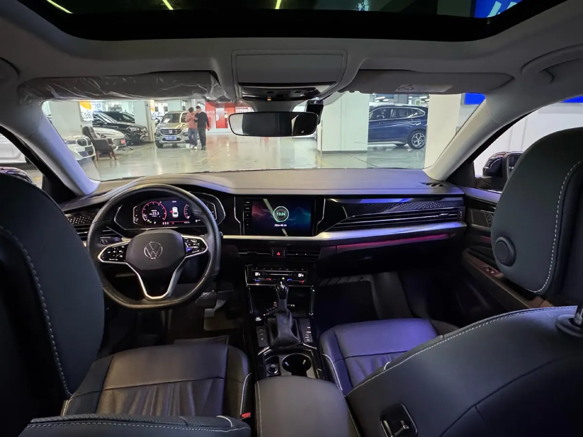 2023 Volkswagen Passat 2.0T 186HP L4 7DCT,autocango,china used car exporter,china ev exporter,chinese used car exporter,chinese used ev exporter