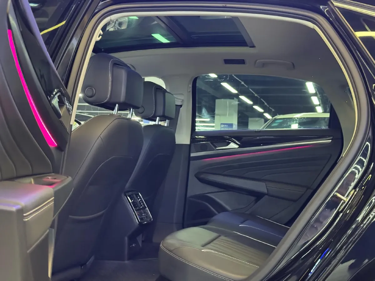 2023 Volkswagen Passat 2.0T 186HP L4 7DCT,autocango,china used car exporter,china ev exporter,chinese used car exporter,chinese used ev exporter