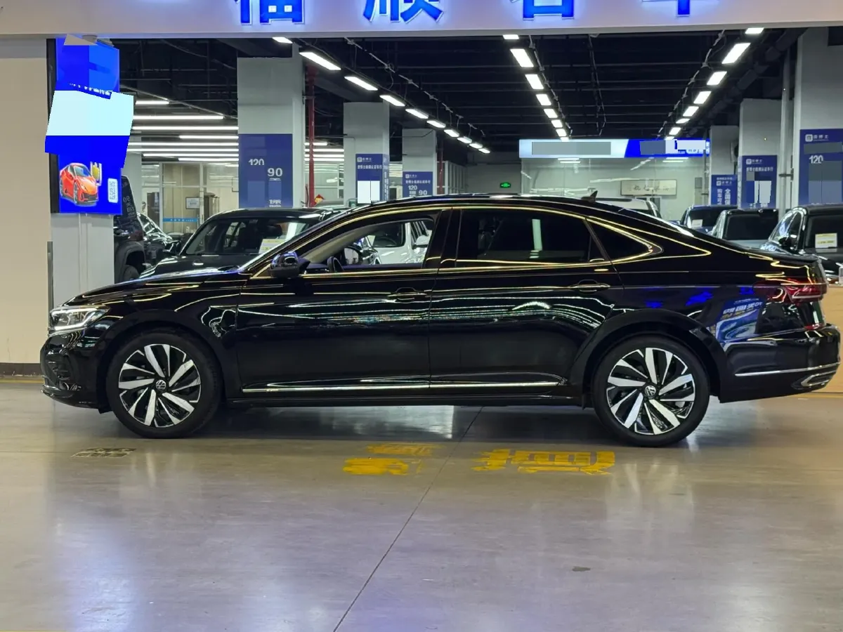2023 Volkswagen Passat 2.0T 186HP L4 7DCT,autocango,china used car exporter,china ev exporter,chinese used car exporter,chinese used ev exporter