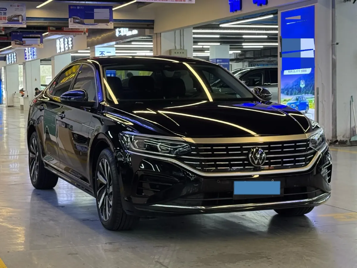 2023 Volkswagen Passat 2.0T 186HP L4 7DCT,autocango,china used car exporter,china ev exporter,chinese used car exporter,chinese used ev exporter