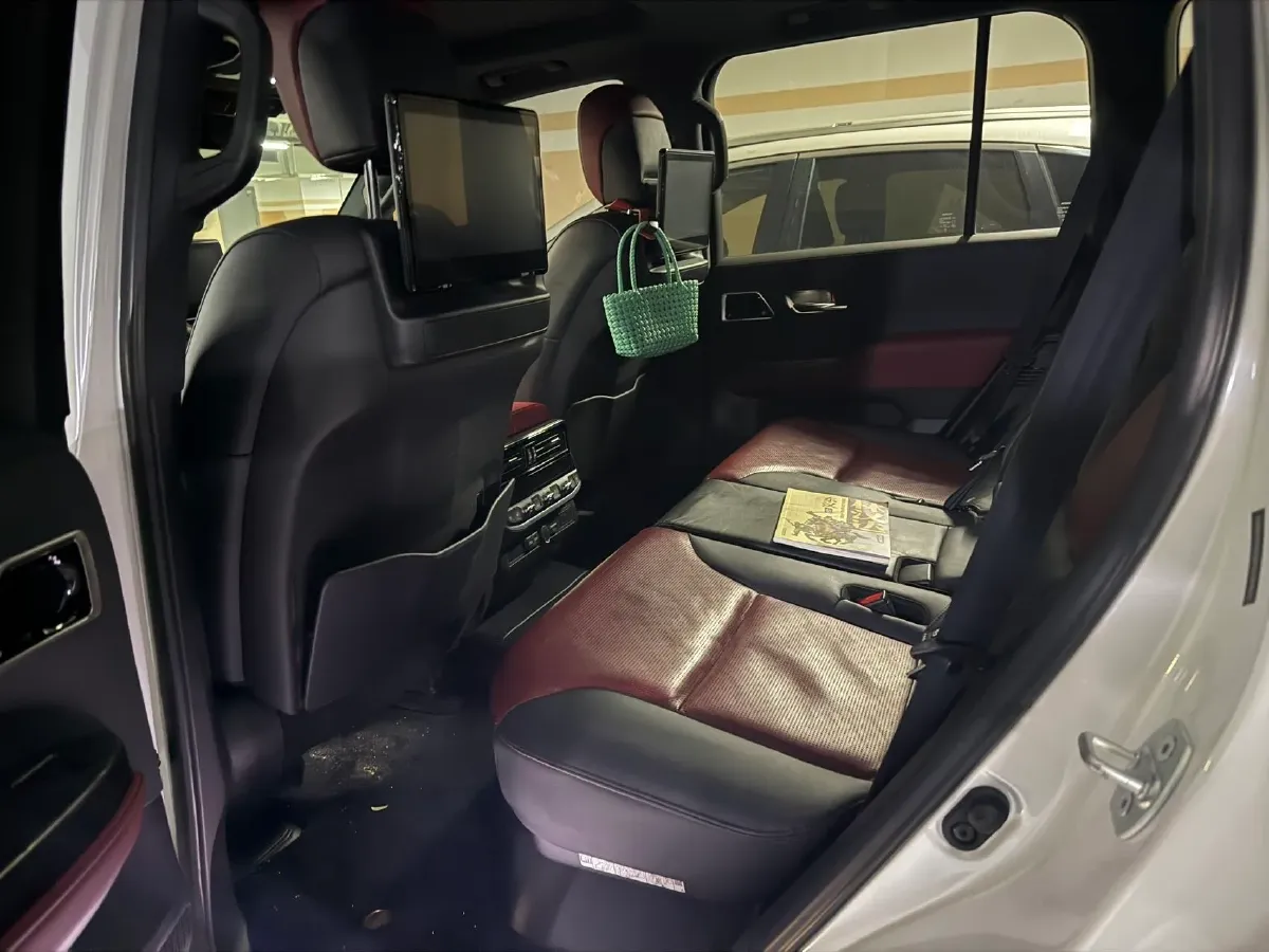 2021 LUMMA CLR V 2.0T 261HP L4 9AT,autocango,china used car exporter,china ev exporter,chinese used car exporter,chinese used ev exporter