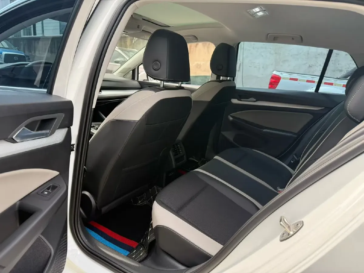 2024 Volkswagen Golf 1.4T 150HP L4 7DCT,autocango,china used car exporter,china ev exporter,chinese used car exporter,chinese used ev exporter