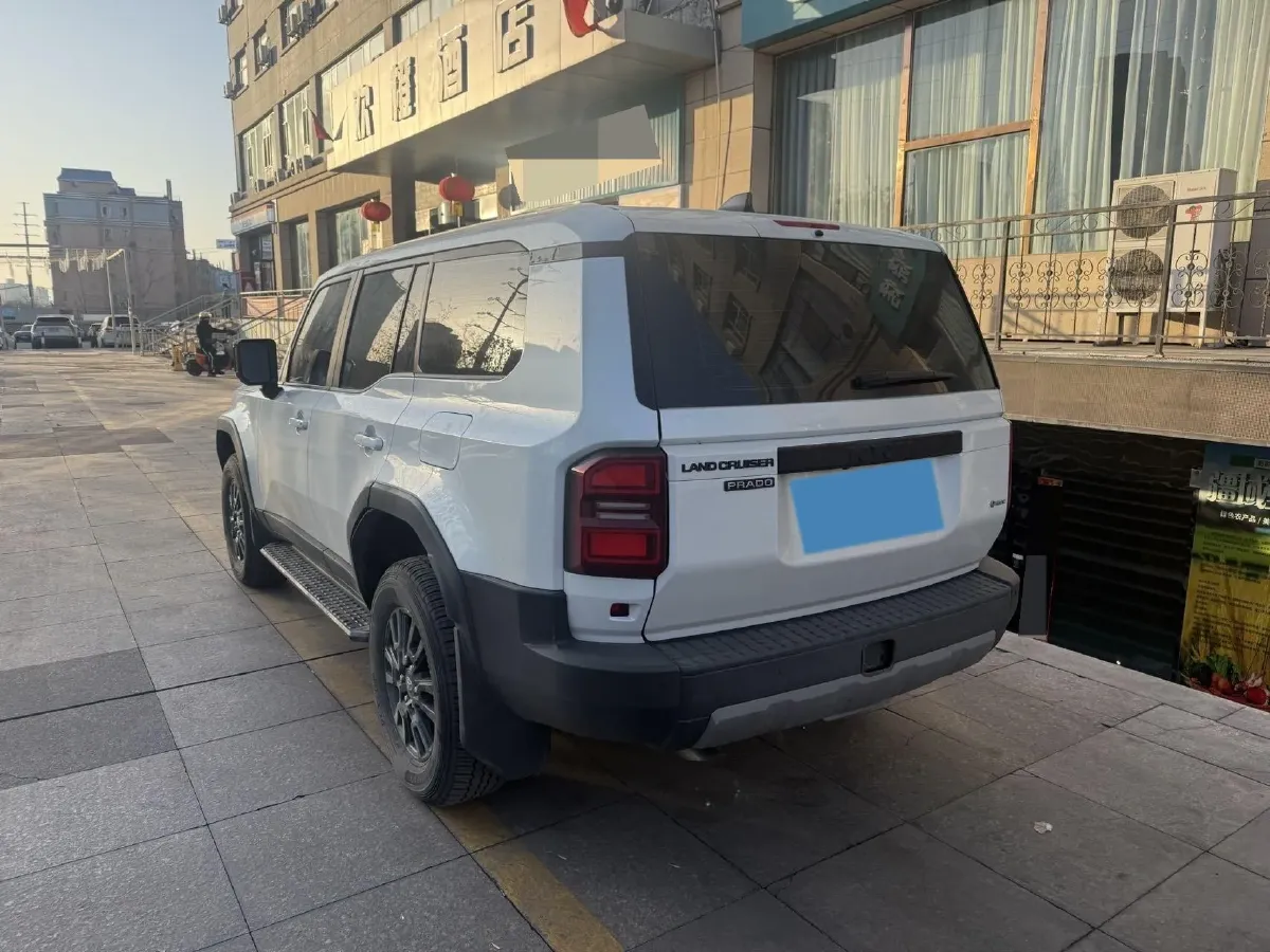 2024 Toyota Land Cruiser Prado 2.4T 282HP L4 8AT Hybrid,autocango,china used car exporter,china ev exporter,chinese used car exporter,chinese used ev exporter