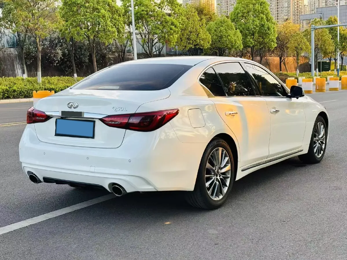 2018 Jeep Grand Commander 2.0T 265HP L4 9AT,autocango,china used car exporter,china ev exporter,chinese used car exporter,chinese used ev exporter