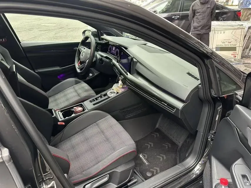 2023 Volkswagen GolfGTI 2.0T 220HP L4 7DCT,autocango,china used car exporter,china ev exporter,chinese used car exporter,chinese used ev exporter